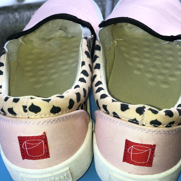 Bucketfeet pink with cheetah print slip on shoes - Picture 2 of 7